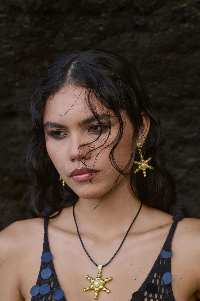 Mountain & Moon Thea Earrings Gold Pearl