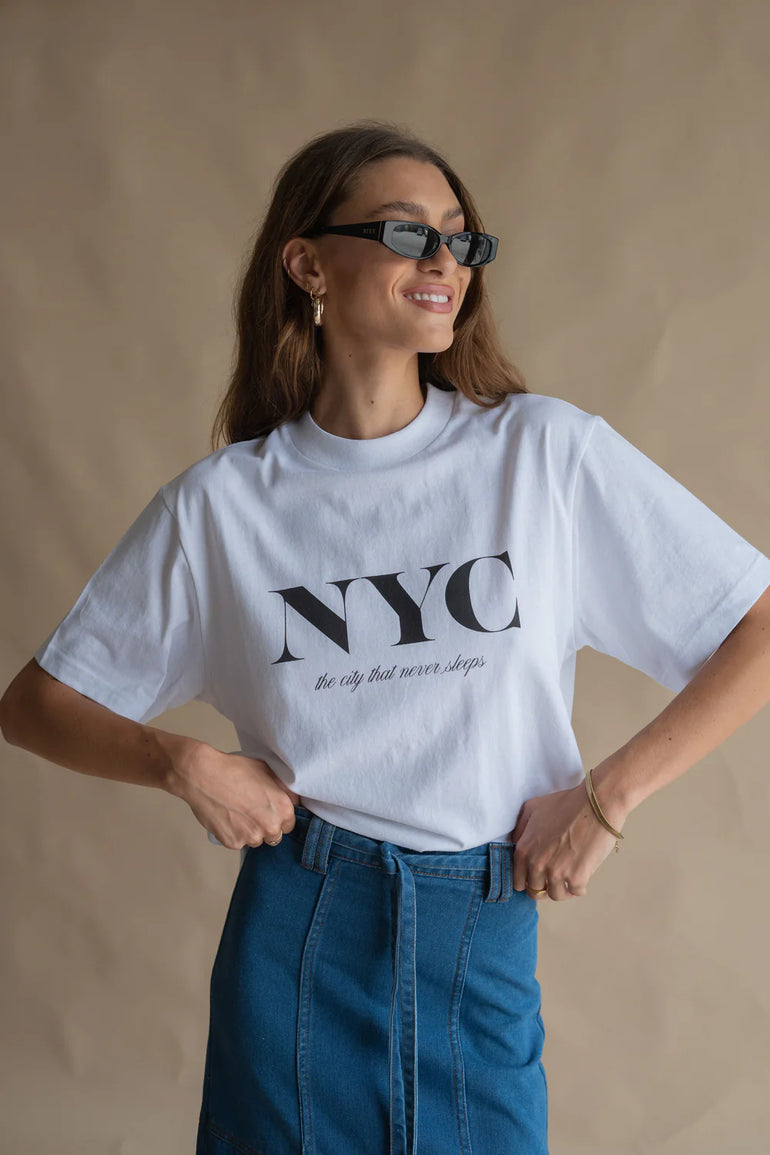 Araminta James City Never Sleeps Tee Chalk