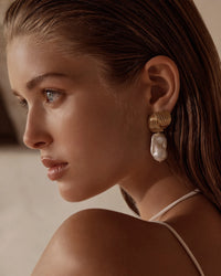 La Bohéme Girls Triple Teardrop Gold Earrings