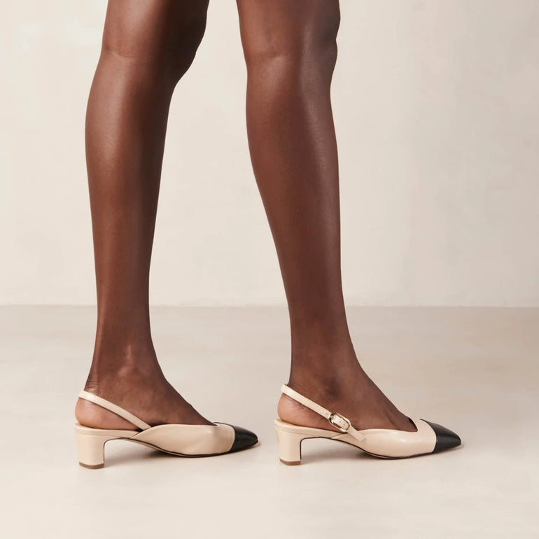 Alohas Lindy Bicolor Cream Black Leather Pumps