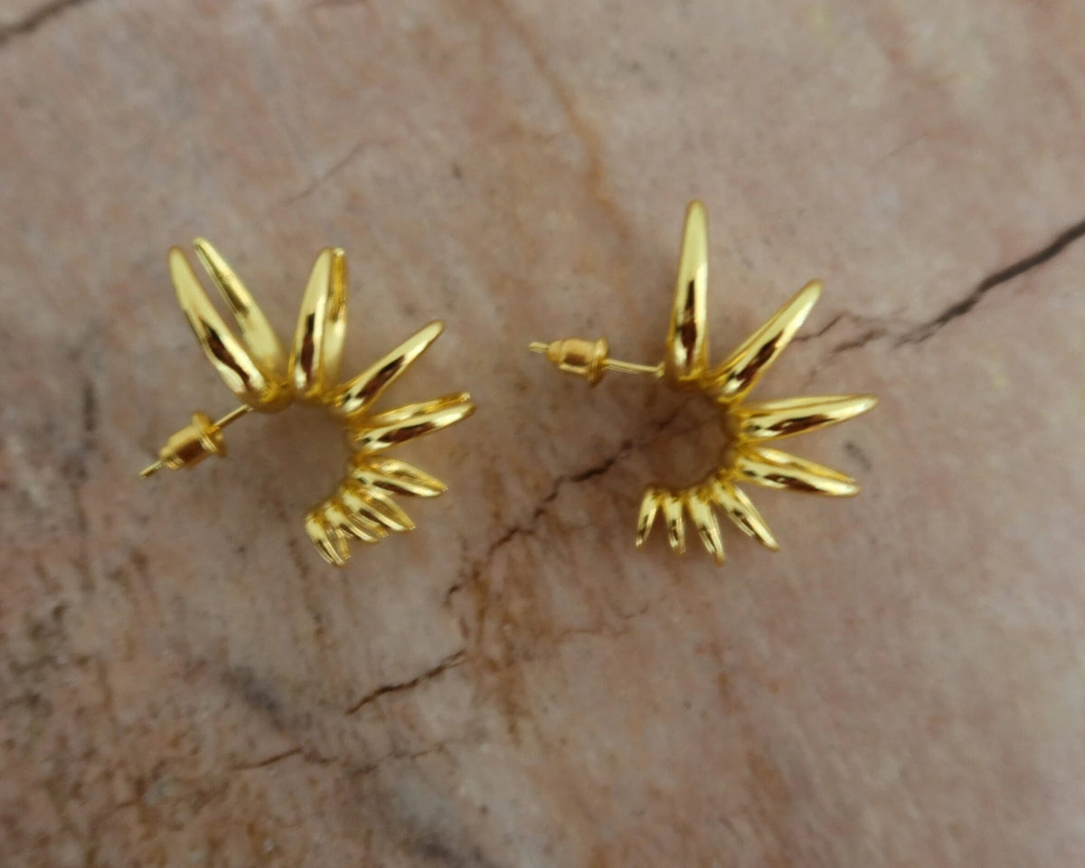 La Bohème Girls Molten Earrings in Gold – gold molten earrings pair